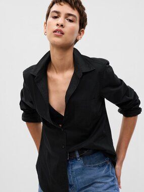 NWT - GAP Black Slim Button-Front Shirt in Petite Size Small